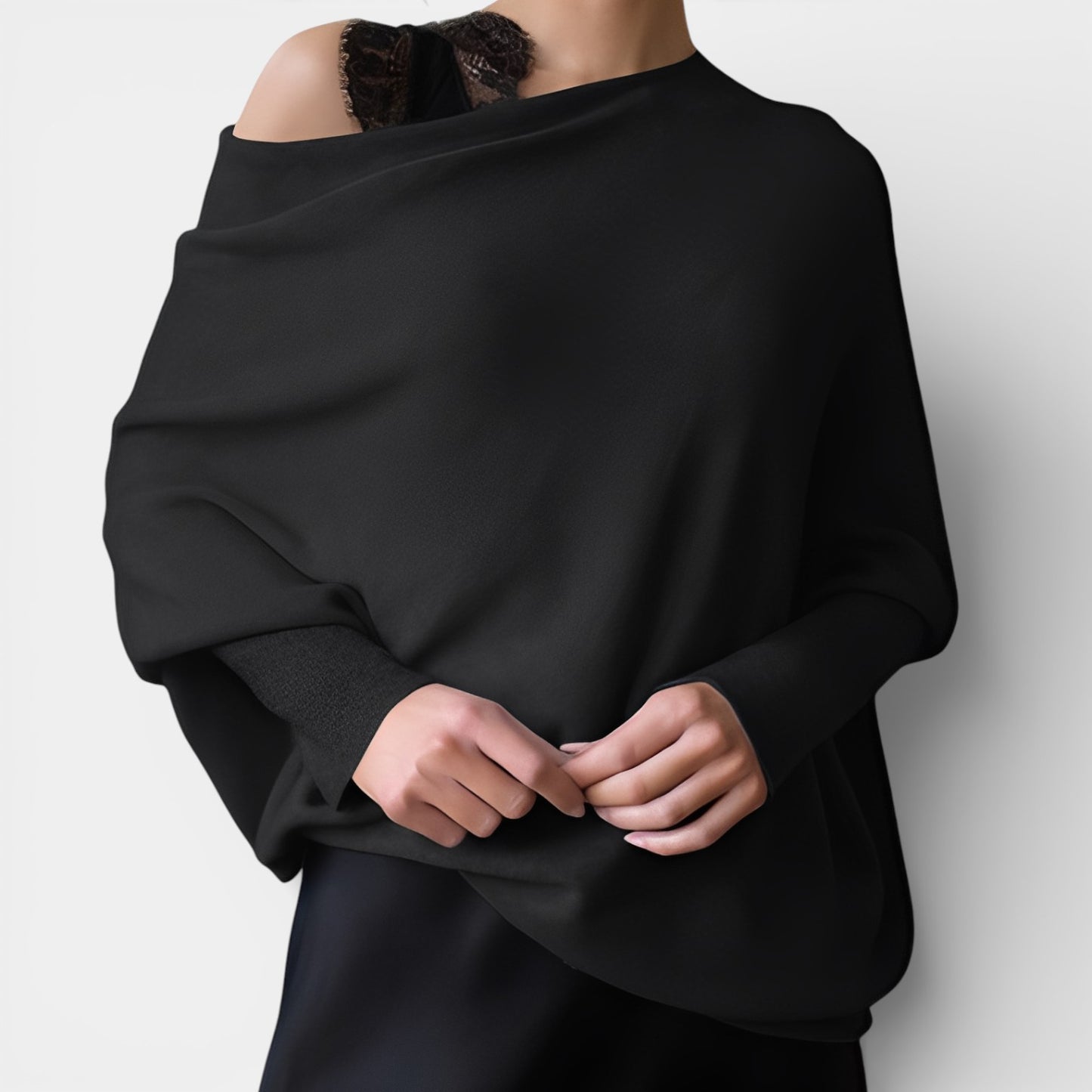 Gabriela – Voľný sveter s asymetrickým výstrihom off-shoulder