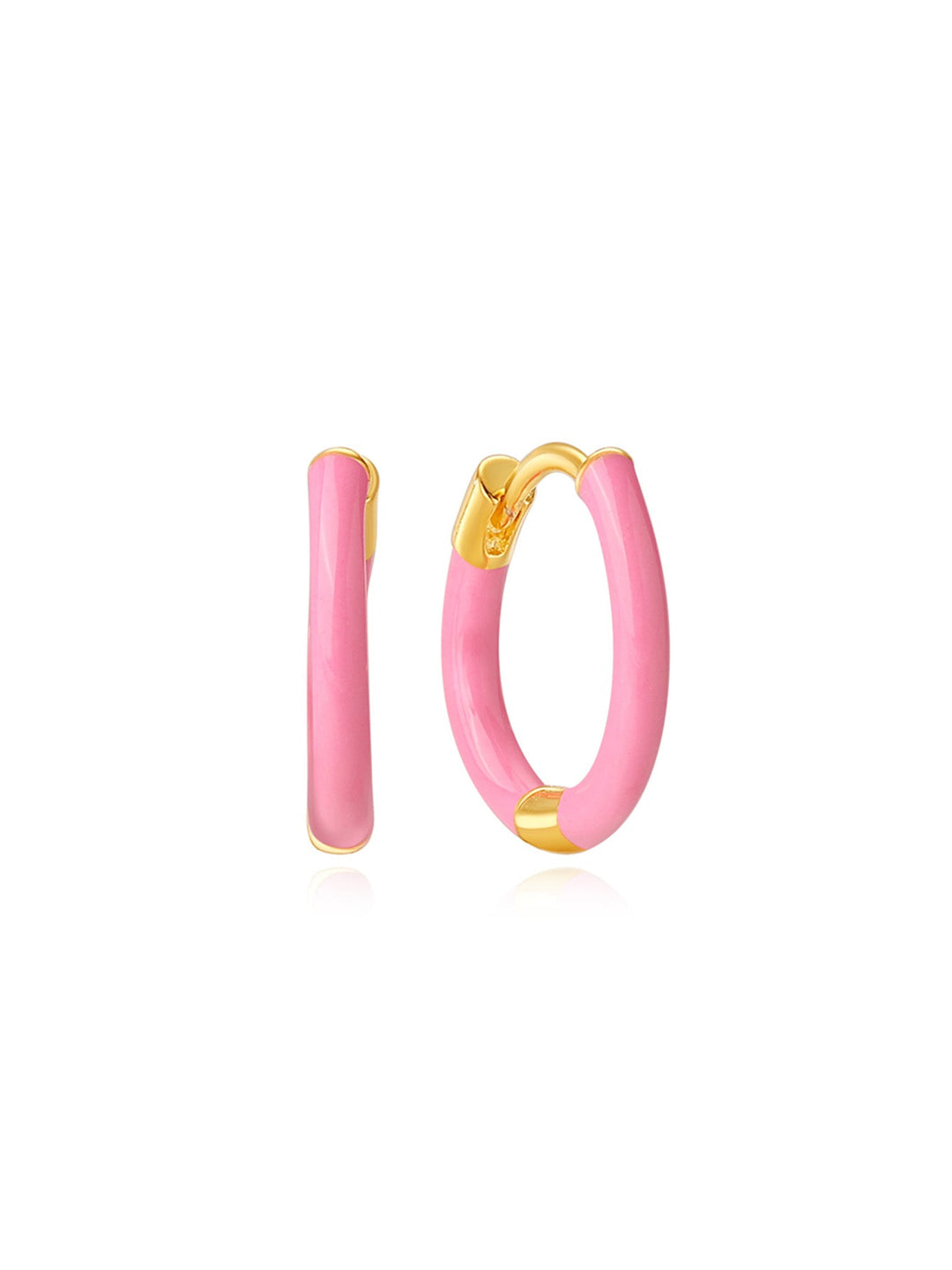 Antonie – Zlaté náušnice s lesklým povrchem.