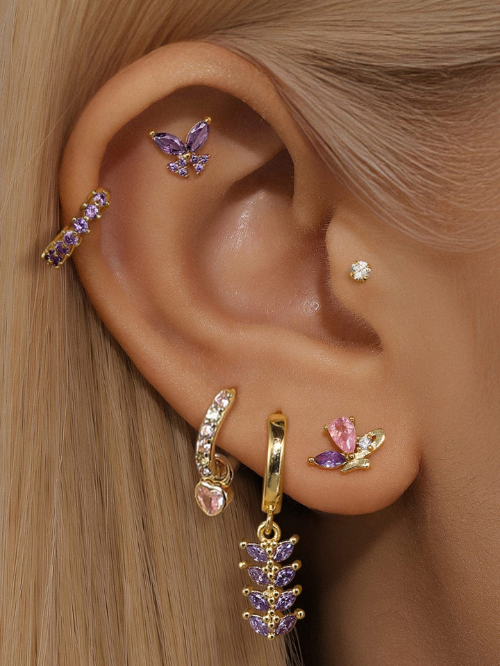 Greta – Jemné zlaté náušnice s decentním pohybem.