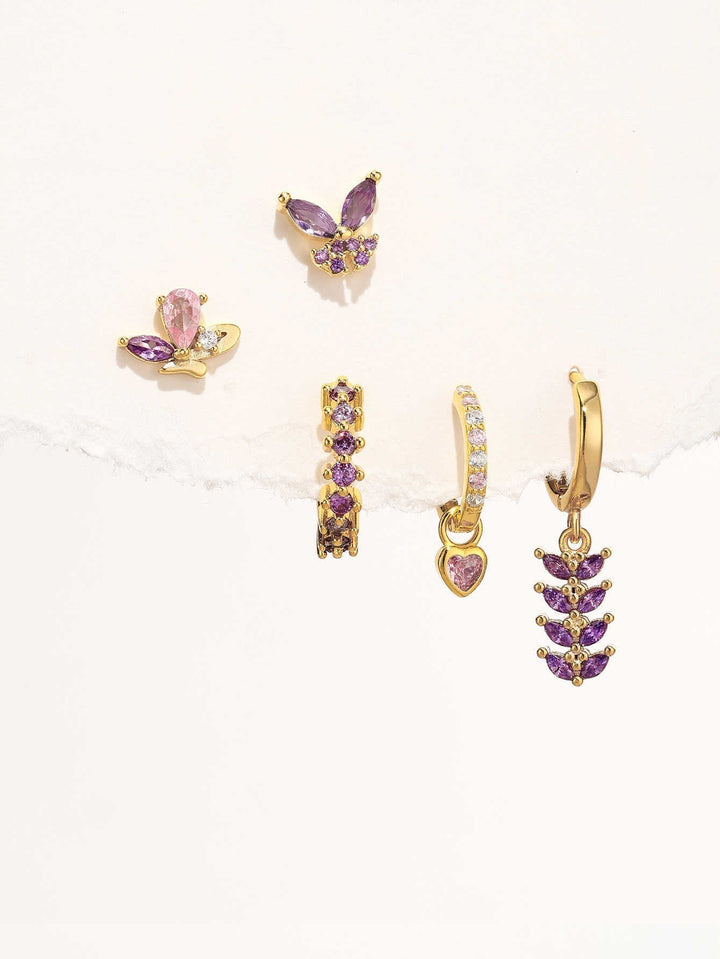 Greta – Jemné zlaté náušnice s decentním pohybem.