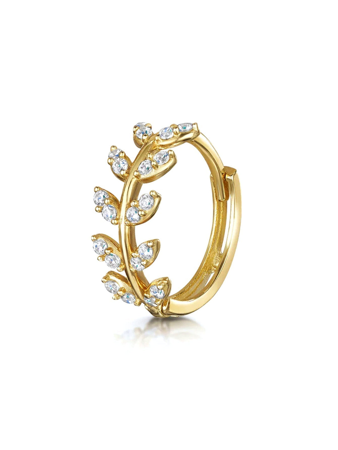 Karolína – Zlaté náušnice s jemným zakřivením.