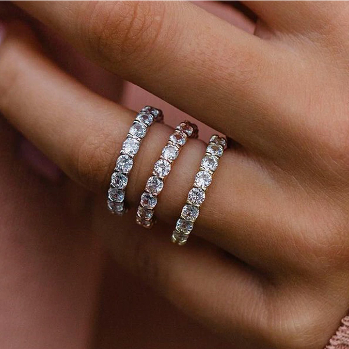 Eliška – Diamantový prsten s dvojitým páskem.