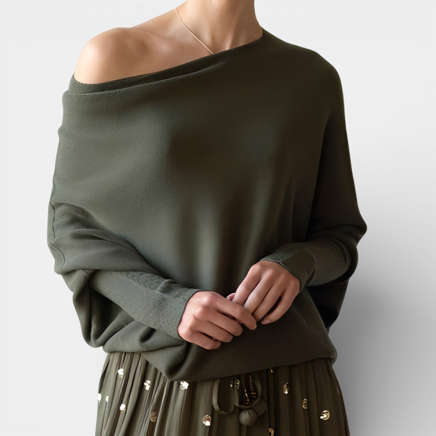 Gabriela – Voľný sveter s asymetrickým výstrihom off-shoulder