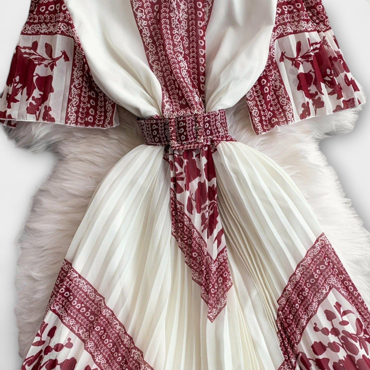 Delilah – Šaty inšpirované vintage štýlom