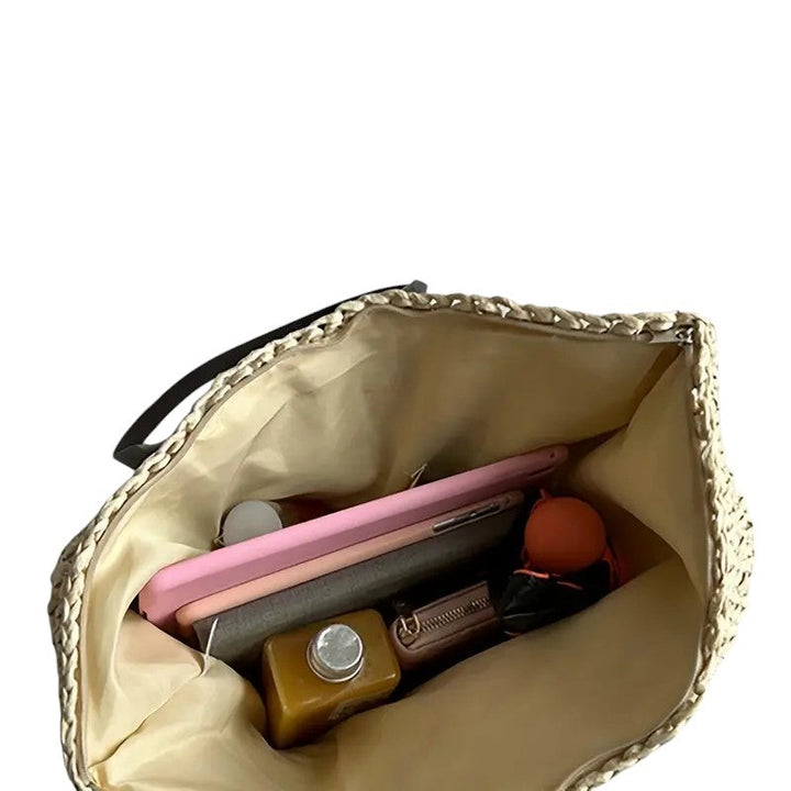 Cécile.- Tkaná taška