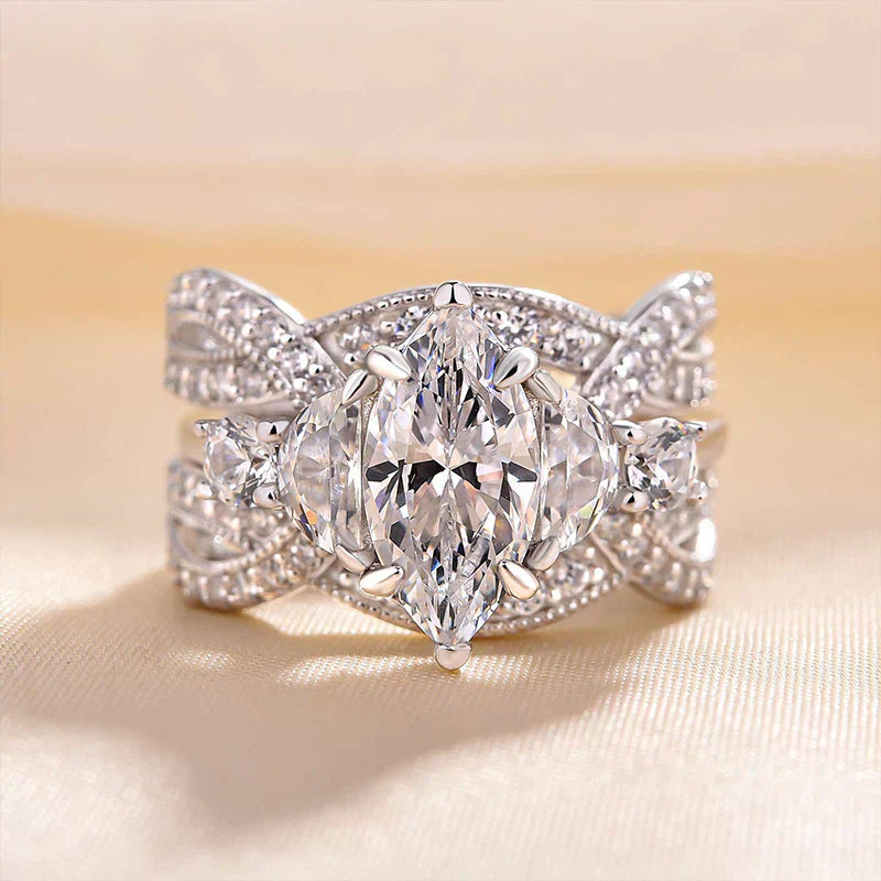 Emilie – Lesklý diamantový prsten s obdélníkovým brusem.