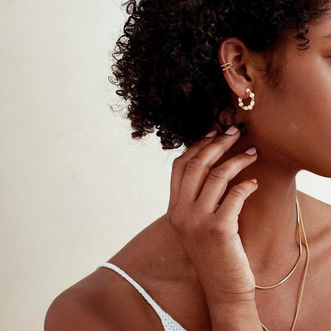 Ursula – Náhrdelník s prohlášením a perlami.