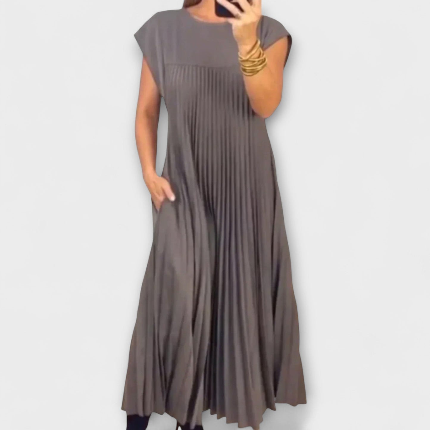 Zairelle – Elegantné plisované šaty