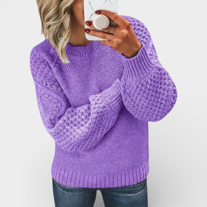 Iwona – Strukturální svetr s texturovanými rukávy
