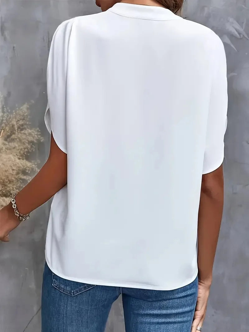 Isalie – Elegantná blúzka s výstrihom do V splývavého strihu