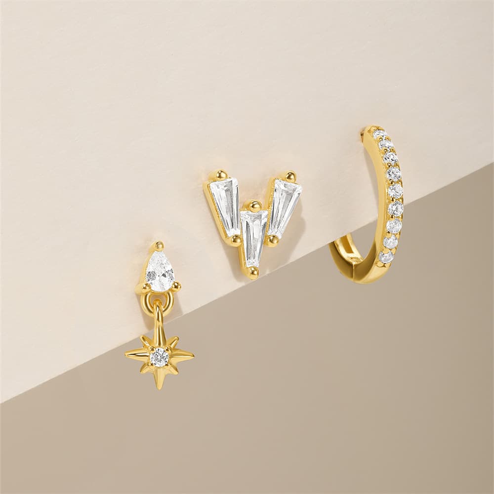 Luisa – Jemné náušnice s lesklou texturou.