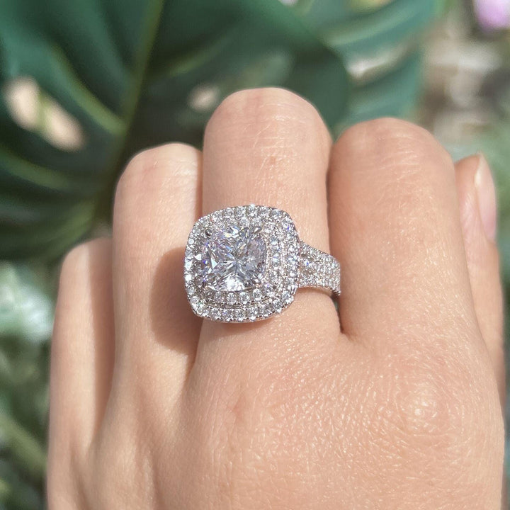 Frieda – Solitérní prsten s kulatým kamenem.