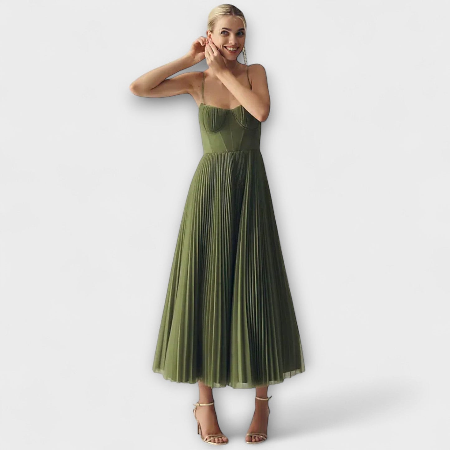 Lucrezia – Elegantné šaty s čarom