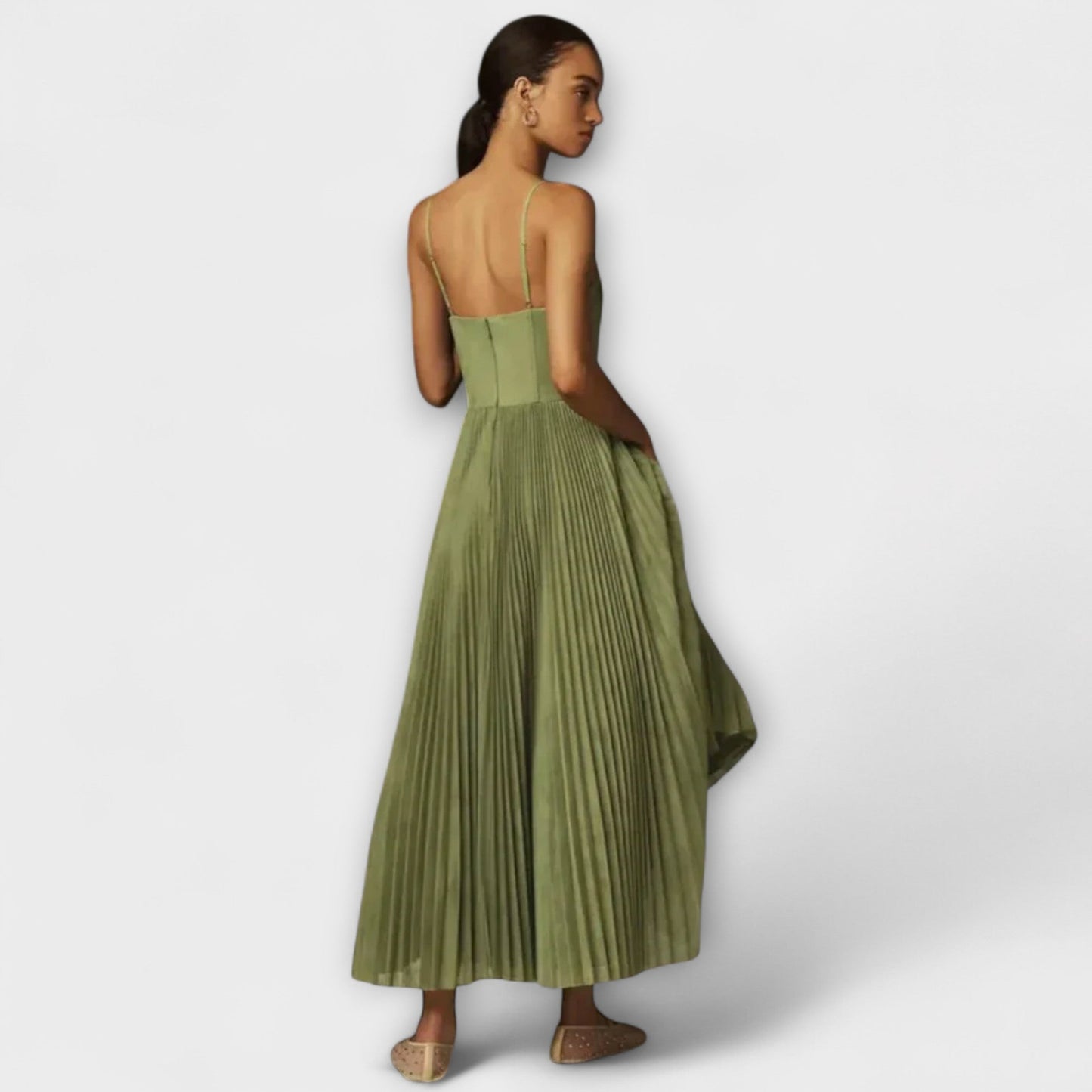 Lucrezia – Elegantné šaty s čarom